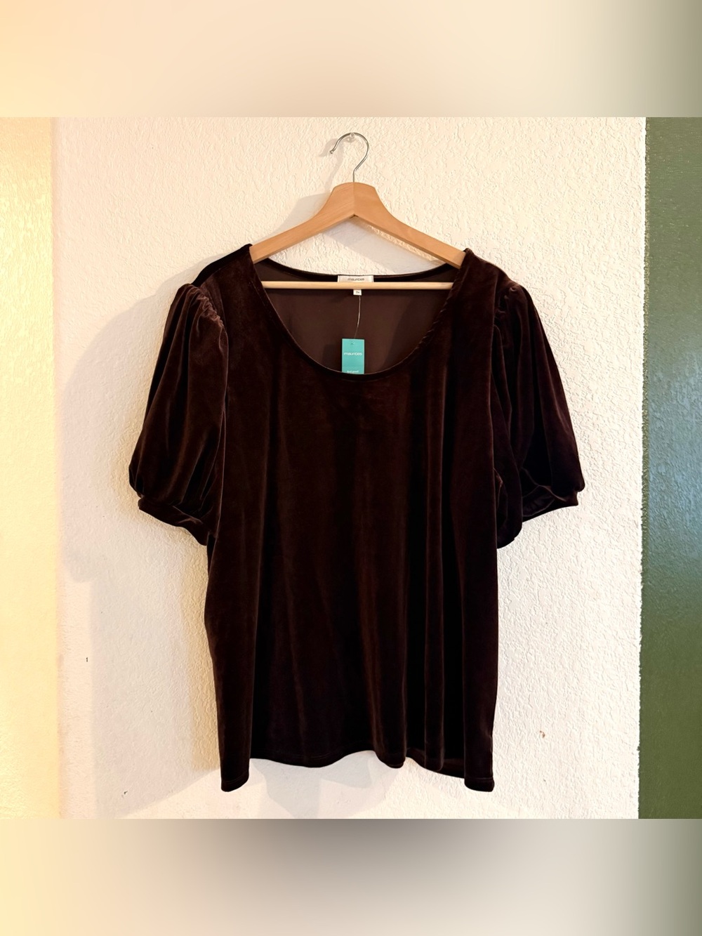 NWT Maurice’s Womens Shirt Blouse Brown Velvet Short Sleeve Fall
plus Size 3X